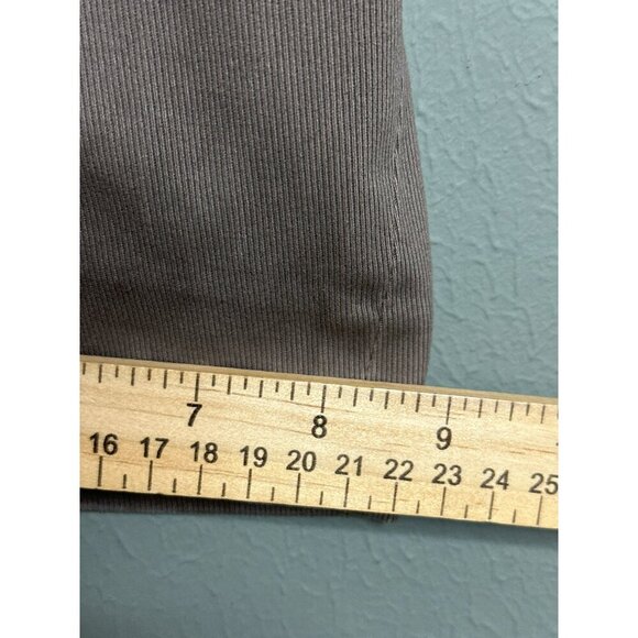 Banana Republic Men's 34" x 32" Classic Fit Chino's Straight Leg - Picture 6 of 13